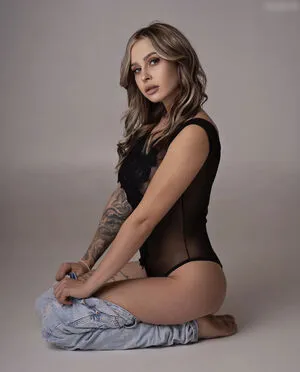 Christina Sigl OnlyFans Leaked Free Thumbnail Picture - #tTv0SJV1by