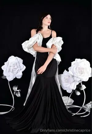 Christinecaprice OnlyFans Leaked Free Thumbnail Picture - #274AWXInfS