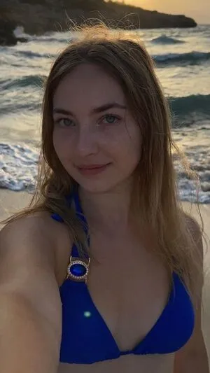 Christinexxe OnlyFans Leaked Free Thumbnail Picture - #dfKWymPClr