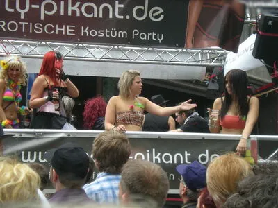 Christopher Street Day Csd OnlyFans Leaked Free Thumbnail Picture - #RO0HICkVoy