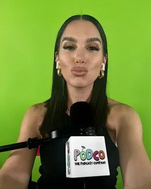 Christy Carlson Romano OnlyFans Leaked Free Thumbnail Picture - #FUJJQVOLGA