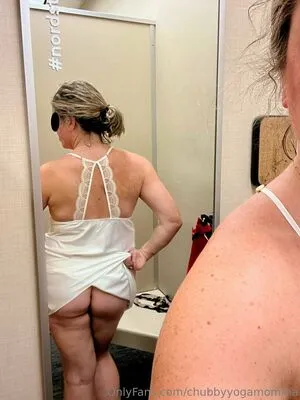 Chubbyyogamomma OnlyFans Leaked Free Thumbnail Picture - #NGHfy5YqhE