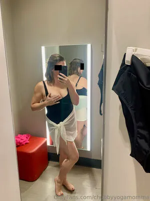 Chubbyyogamomma OnlyFans Leaked Free Thumbnail Picture - #sGgfGKauXg