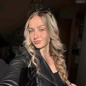Chxrly OnlyFans Leaked Free Thumbnail Picture - #EriUziT9h7