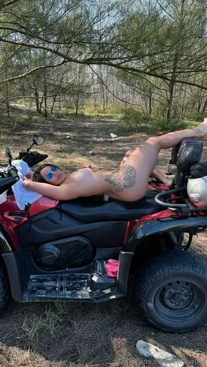 Cielly Paiva OnlyFans Leaked Free Thumbnail Picture - #2Iw4IS4Jm5