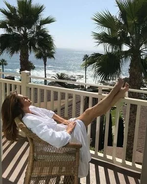 Cindy Crawford OnlyFans Leaked Free Thumbnail Picture - #F9NSrpBLM4