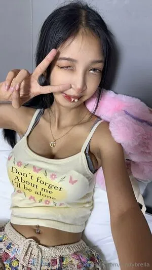 Cindybrella OnlyFans Leaked Free Thumbnail Picture - #1Irr2m6icr
