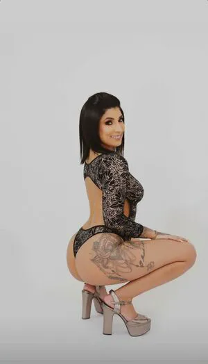 Cintia Bitt22 OnlyFans Leaked Free Thumbnail Picture - #pfGle3nC34