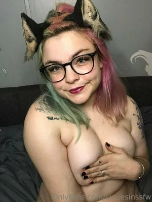 Ciricesinssfw OnlyFans Leaked Free Thumbnail Picture - #AH4mF6a4tv