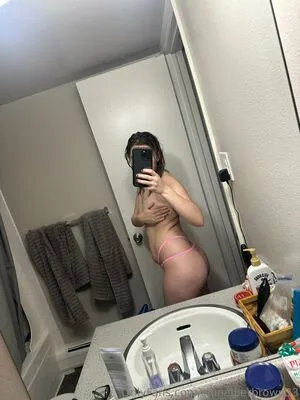 Cjuneiperbrown33 OnlyFans Leaked Free Thumbnail Picture - #iGRXo3AFet