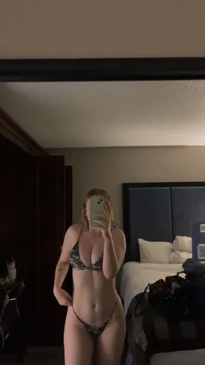 Claire Reynolds OnlyFans Leaked Free Thumbnail Picture - #liHP0SHKu2