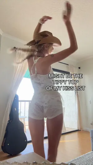 Claire Rosinkranz OnlyFans Leaked Free Thumbnail Picture - #N4lXC9B159