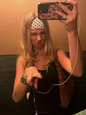 Claire Rosinkranz OnlyFans Leaked Free Thumbnail Picture - #UXjvU5zJf4