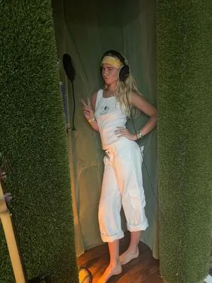 Claire Rosinkranz OnlyFans Leaked Free Thumbnail Picture - #as499rxQjE