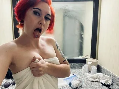 Claire Silversfree OnlyFans Leaked Free Thumbnail Picture - #pwoiq2j2en
