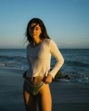Clairebellerice OnlyFans Leaked Free Thumbnail Picture - #DoyqogJ4cS