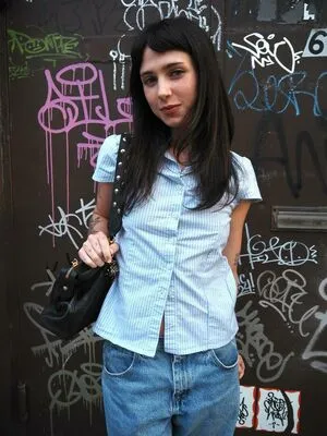 Clairo OnlyFans Leaked Free Thumbnail Picture - #0ZzSlJfRpT