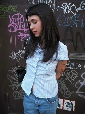 Clairo OnlyFans Leaked Free Thumbnail Picture - #44alWLUXyg