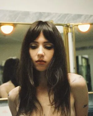 Clairo OnlyFans Leaked Free Thumbnail Picture - #5b2kjiUDJY