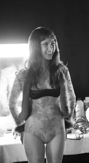 Clairo OnlyFans Leaked Free Thumbnail Picture - #5uRf5pzh81