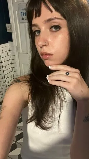 Clairo OnlyFans Leaked Free Thumbnail Picture - #9RiNKA1i26