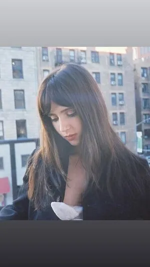 Clairo OnlyFans Leaked Free Thumbnail Picture - #JO0i9uz7em