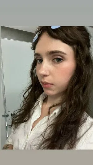 Clairo OnlyFans Leaked Free Thumbnail Picture - #KPVWJQ0Aoo
