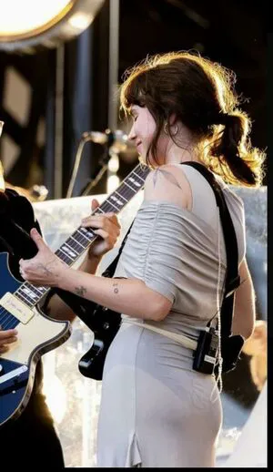 Clairo OnlyFans Leaked Free Thumbnail Picture - #SqRWfYx8j4