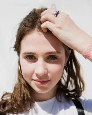 Clairo OnlyFans Leaked Free Thumbnail Picture - #XhBKl1Ffcw