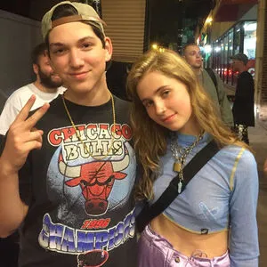 Clairo OnlyFans Leaked Free Thumbnail Picture - #YJv282Axsm