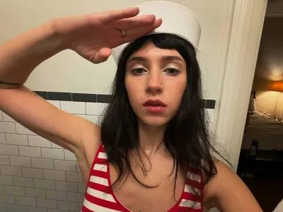 Clairo OnlyFans Leaked Free Thumbnail Picture - #f9a15mM26L