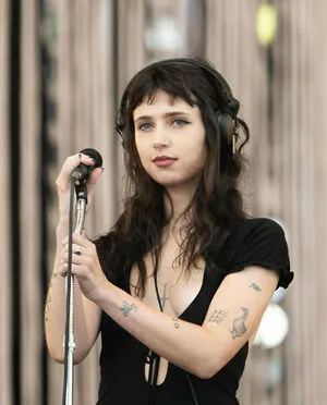 Clairo OnlyFans Leaked Free Thumbnail Picture - #jQidH2yNRG