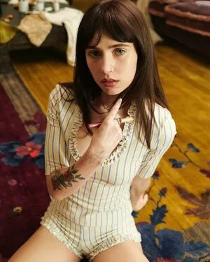 Clairo OnlyFans Leaked Free Thumbnail Picture - #qPgn8np7rm