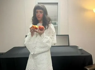 Clairo OnlyFans Leaked Free Thumbnail Picture - #qW7uRiorsb