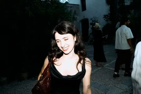 Clairo OnlyFans Leaked Free Thumbnail Picture - #u2T0HiNYmN