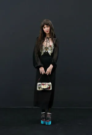 Clairo OnlyFans Leaked Free Thumbnail Picture - #ya3m5kVQuu