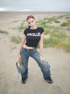 Clara Cuv OnlyFans Leaked Free Thumbnail Picture - #4wCLA5fjrV