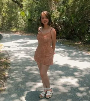 Clara Ellis OnlyFans Leaked Free Thumbnail Picture - #4UdWfeuInp