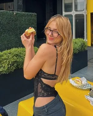 Clara Galle OnlyFans Leaked Free Thumbnail Picture - #ST5poFlyIA