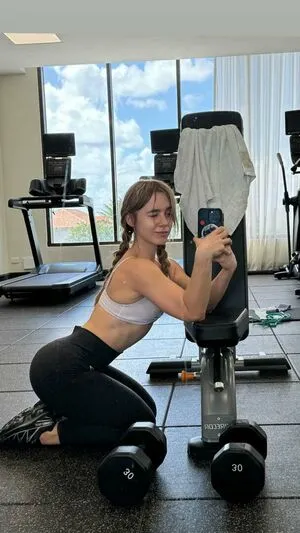 Clara Galle OnlyFans Leaked Free Thumbnail Picture - #fejjVFM6UJ