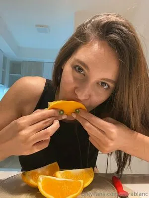 Clarablanc OnlyFans Leaked Free Thumbnail Picture - #K4xGcRwbaE