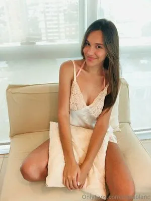 Clarablanc OnlyFans Leaked Free Thumbnail Picture - #n5az7NOnB4