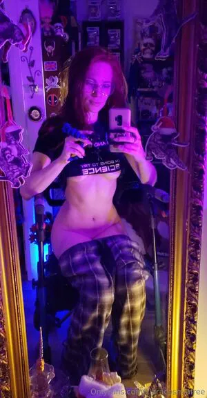 Claracosmiafree OnlyFans Leaked Free Thumbnail Picture - #1cq8ihQ8vq