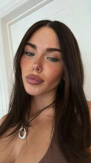 Clarissa Bea OnlyFans Leaked Free Thumbnail Picture - #9EM3LORvQi