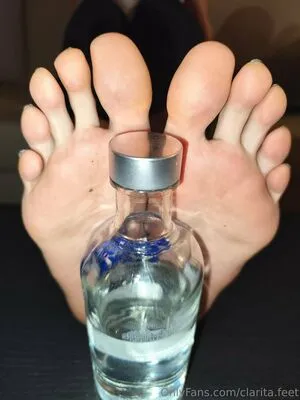 Clarita Feet OnlyFans Leaked Free Thumbnail Picture - #M0afp63FF9