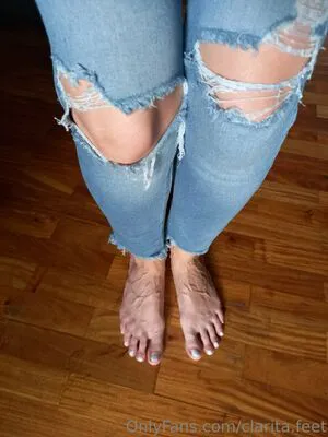 Clarita Feet OnlyFans Leaked Free Thumbnail Picture - #cyE1nzv0B0