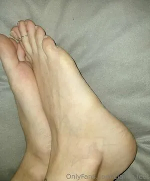 Clarita Feet OnlyFans Leaked Free Thumbnail Picture - #g57yDNnQKy