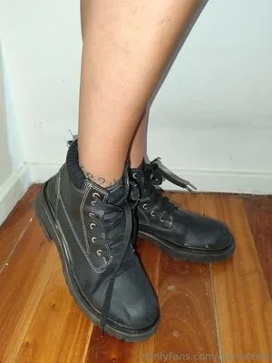 Clarita Feet OnlyFans Leaked Free Thumbnail Picture - #hcokNfyp17