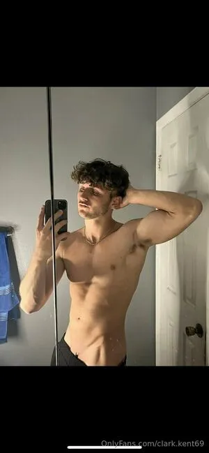 Clark Kent69 OnlyFans Leaked Free Thumbnail Picture - #4A4Gsvgu1d