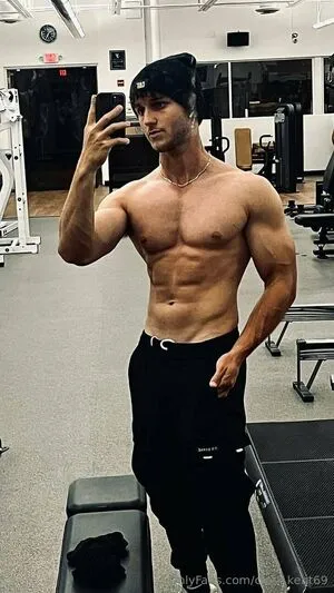 Clark Kent69 OnlyFans Leaked Free Thumbnail Picture - #sl14suMkPY